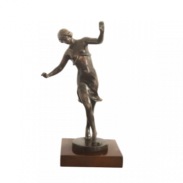 80023 dancingladybrassstatueemblist2014 1