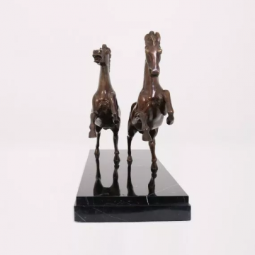 Mc601horsestatuesfd3