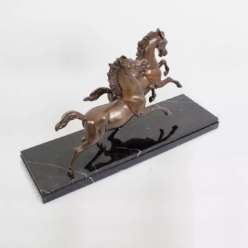 Mc601horsestatuesfd4